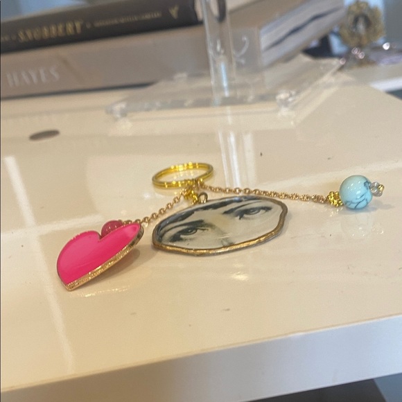 ✨Fornasetti Style Gold Bag Charm Purse Keychain Italian Art Face Motif Y2K Art - Picture 4 of 6